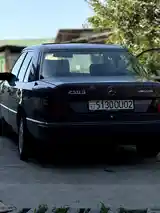 Mercedes-Benz E class, 1992-3