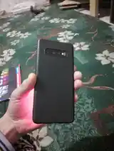 Samsung Galaxy S10+-3