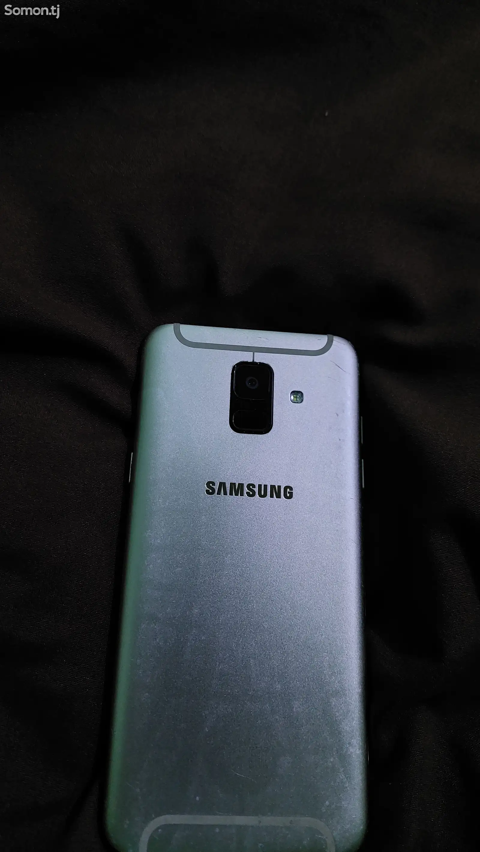 Samsung Galaxy A6-1