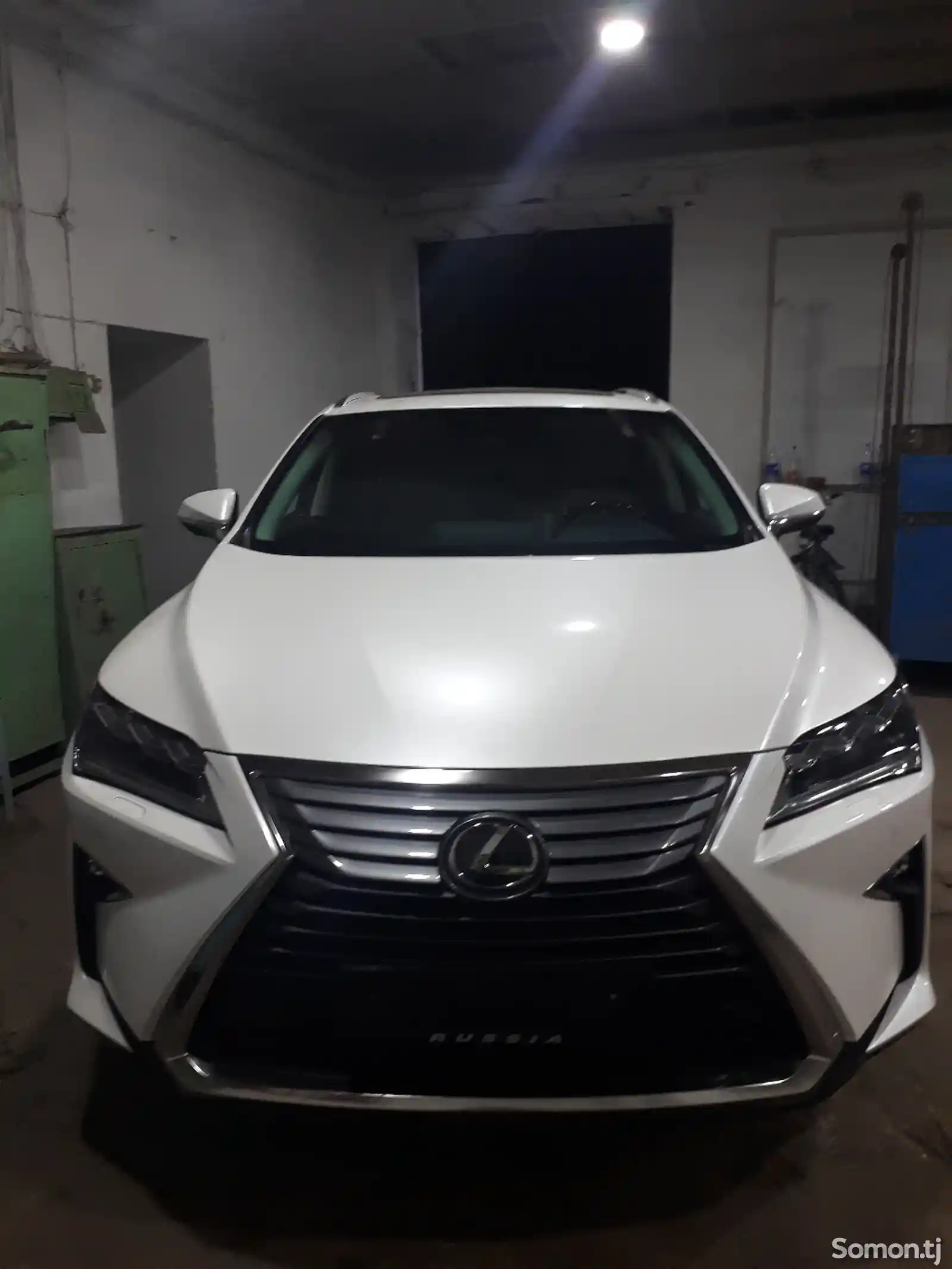 Лобовое стекло от Lexus-3