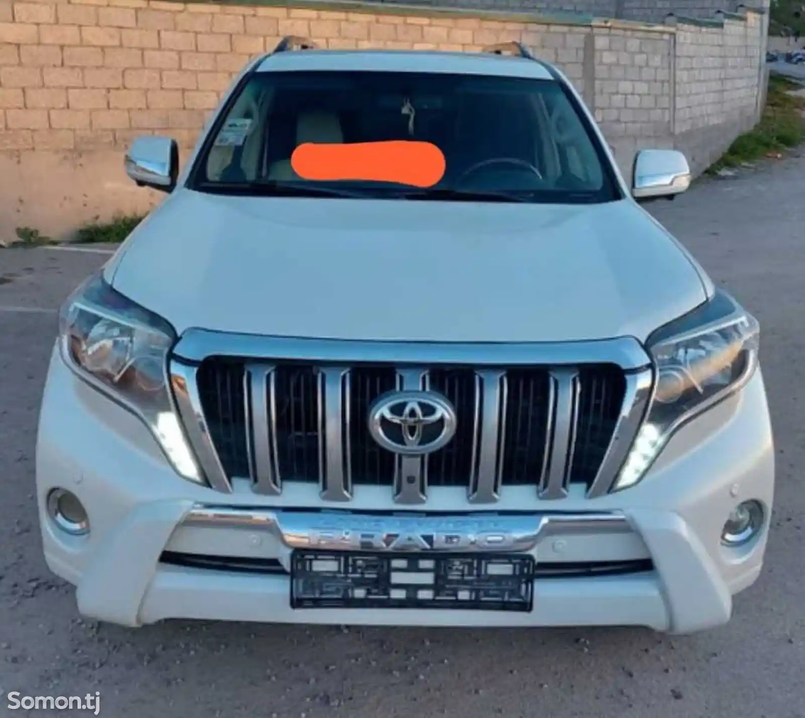 Лобовое стекло от Toyota Prado 150