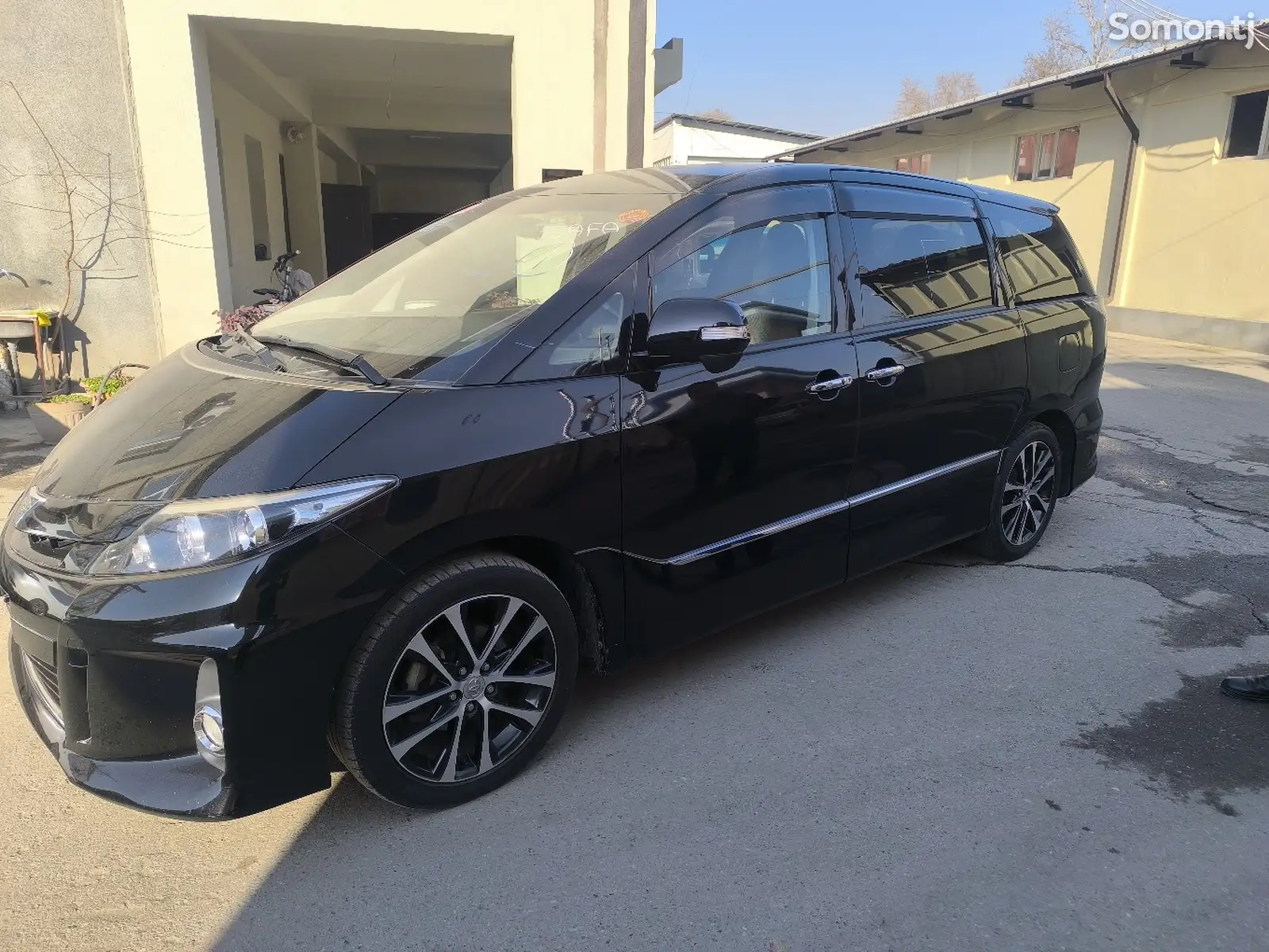 Toyota Estima, 2014-1