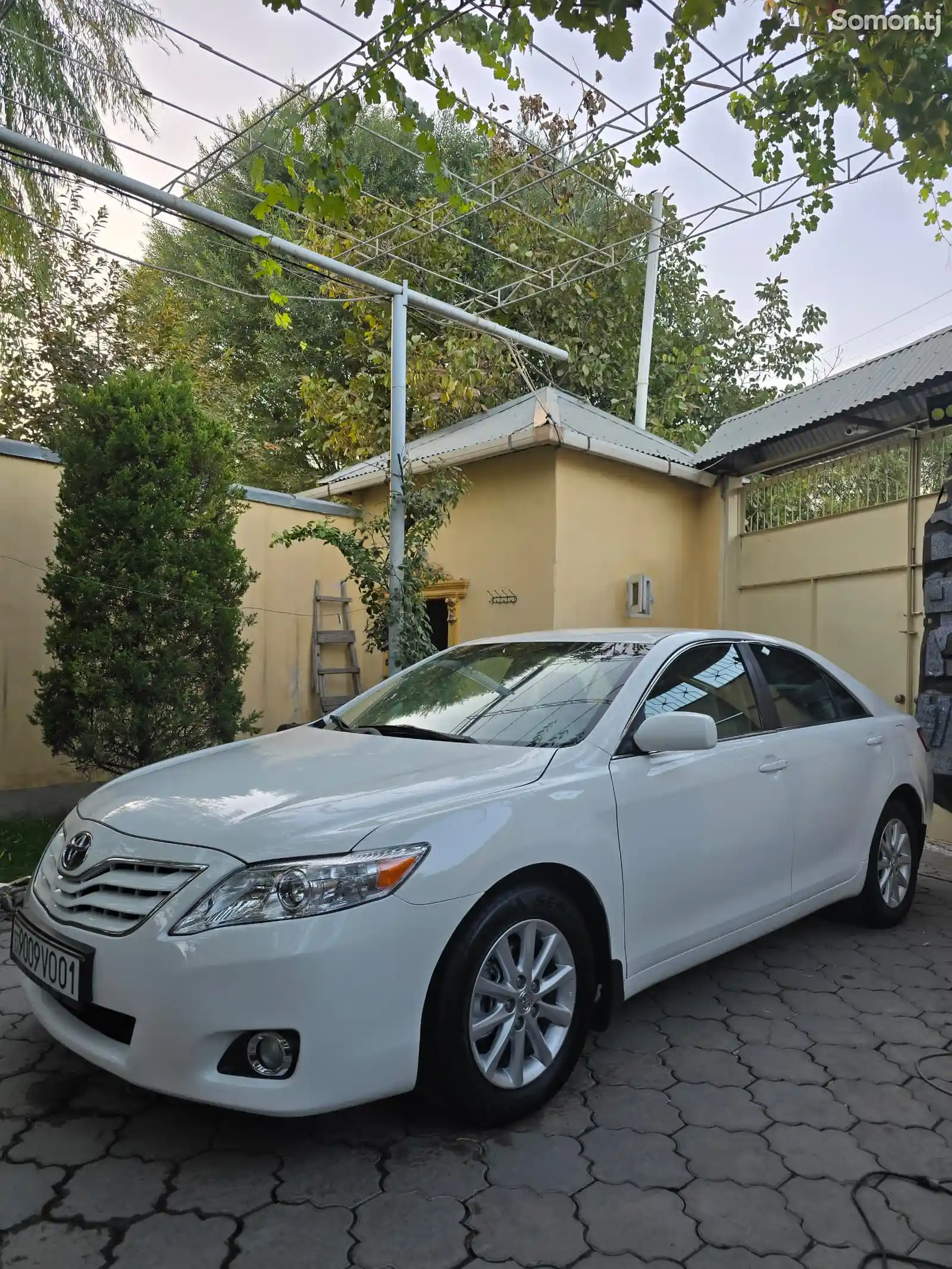 Toyota Camry, 2011-1