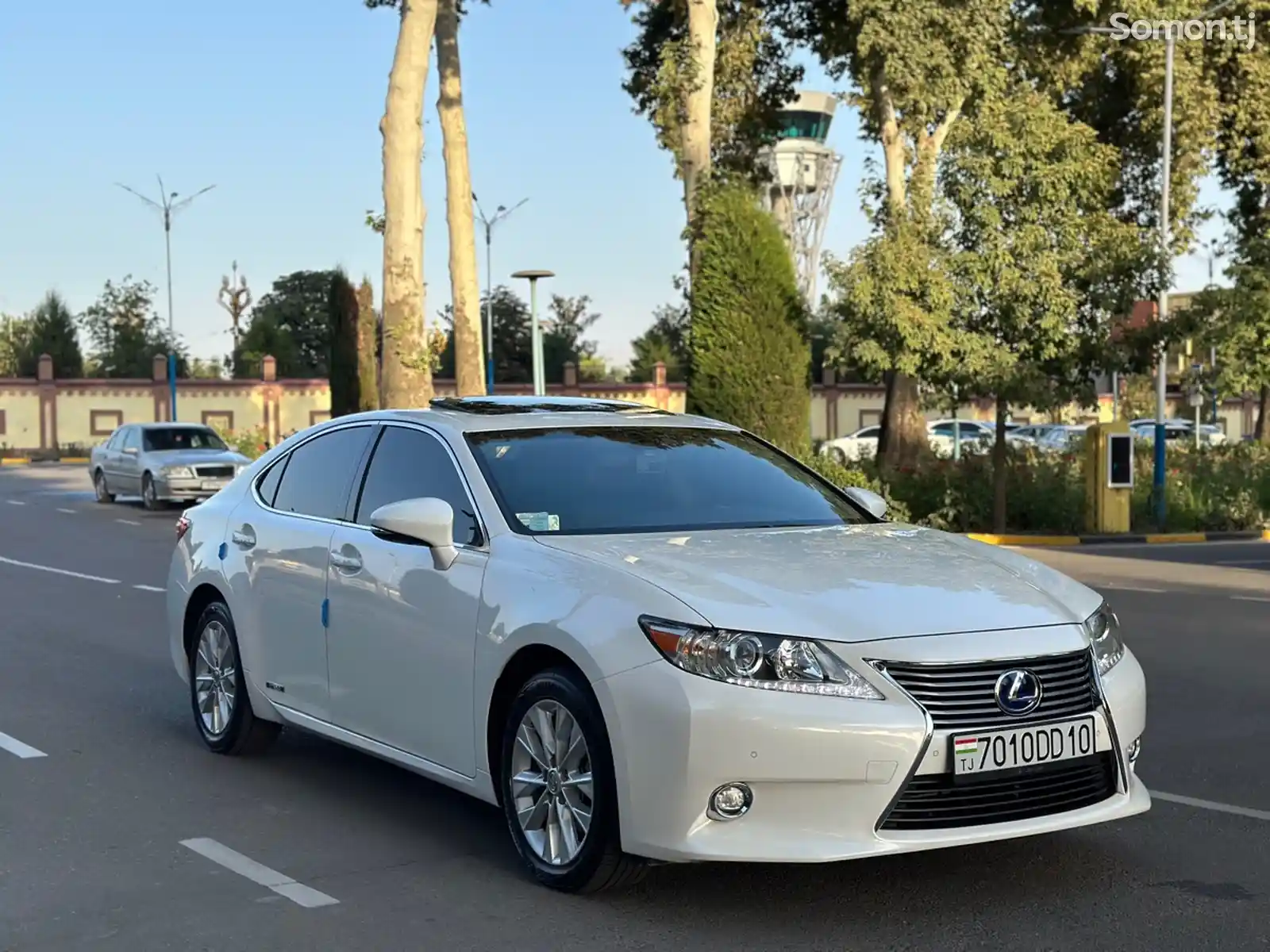 Lexus ES series, 2015-1