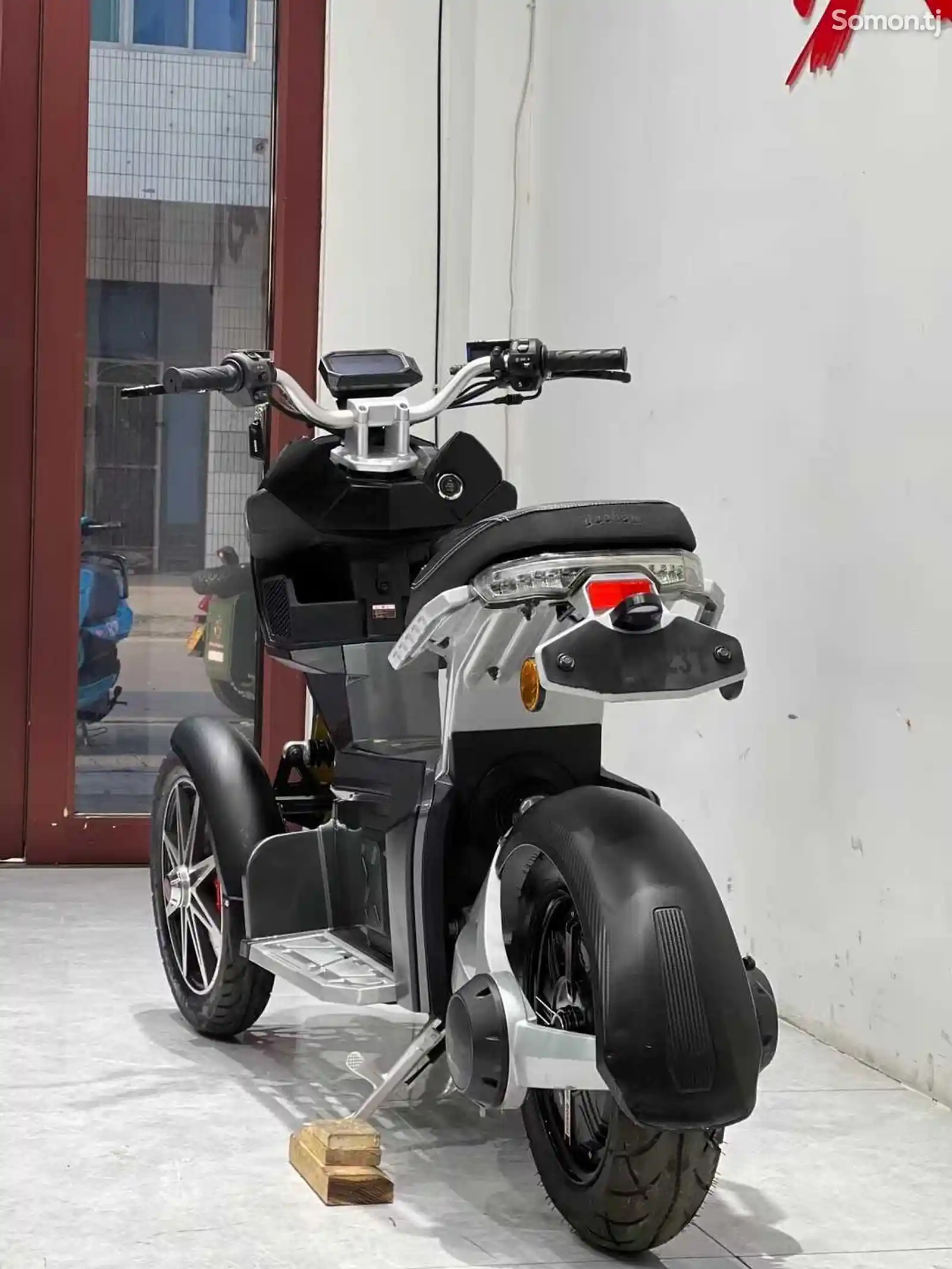 Электрический трицикл Doha 1500Вт, 72V20A на заказ-6