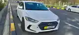 Hyundai Elantra, 2017-9