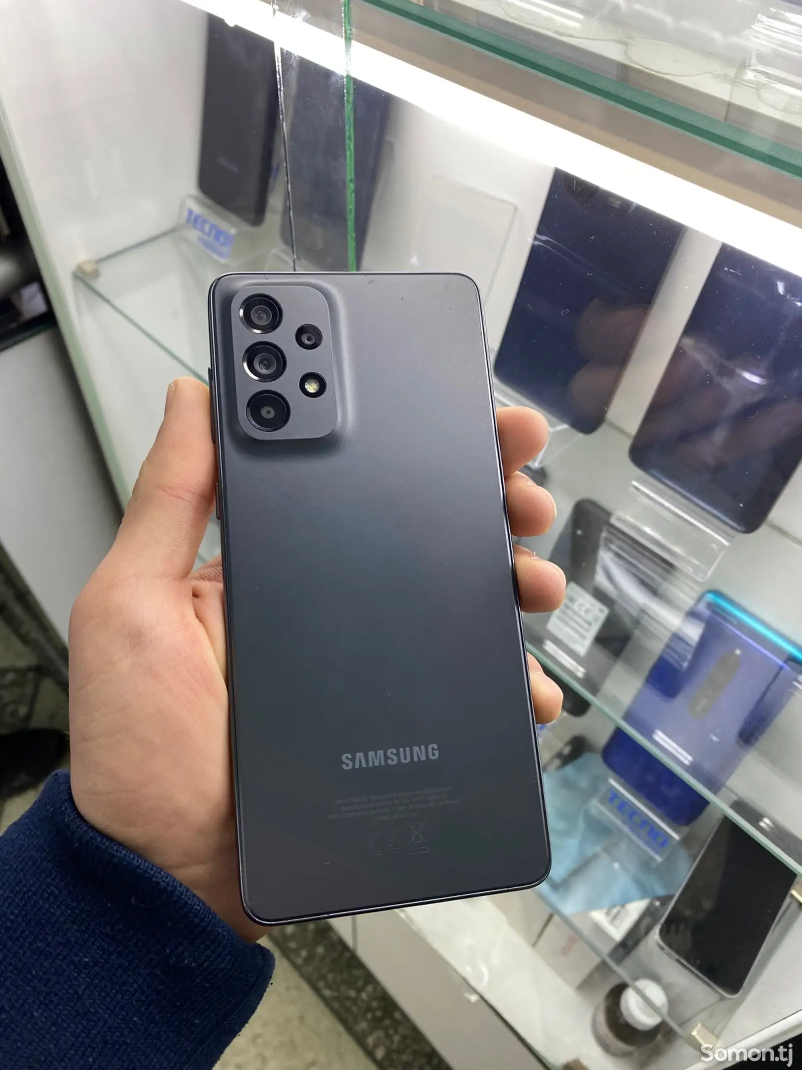 Samsung Galaxy A73-1