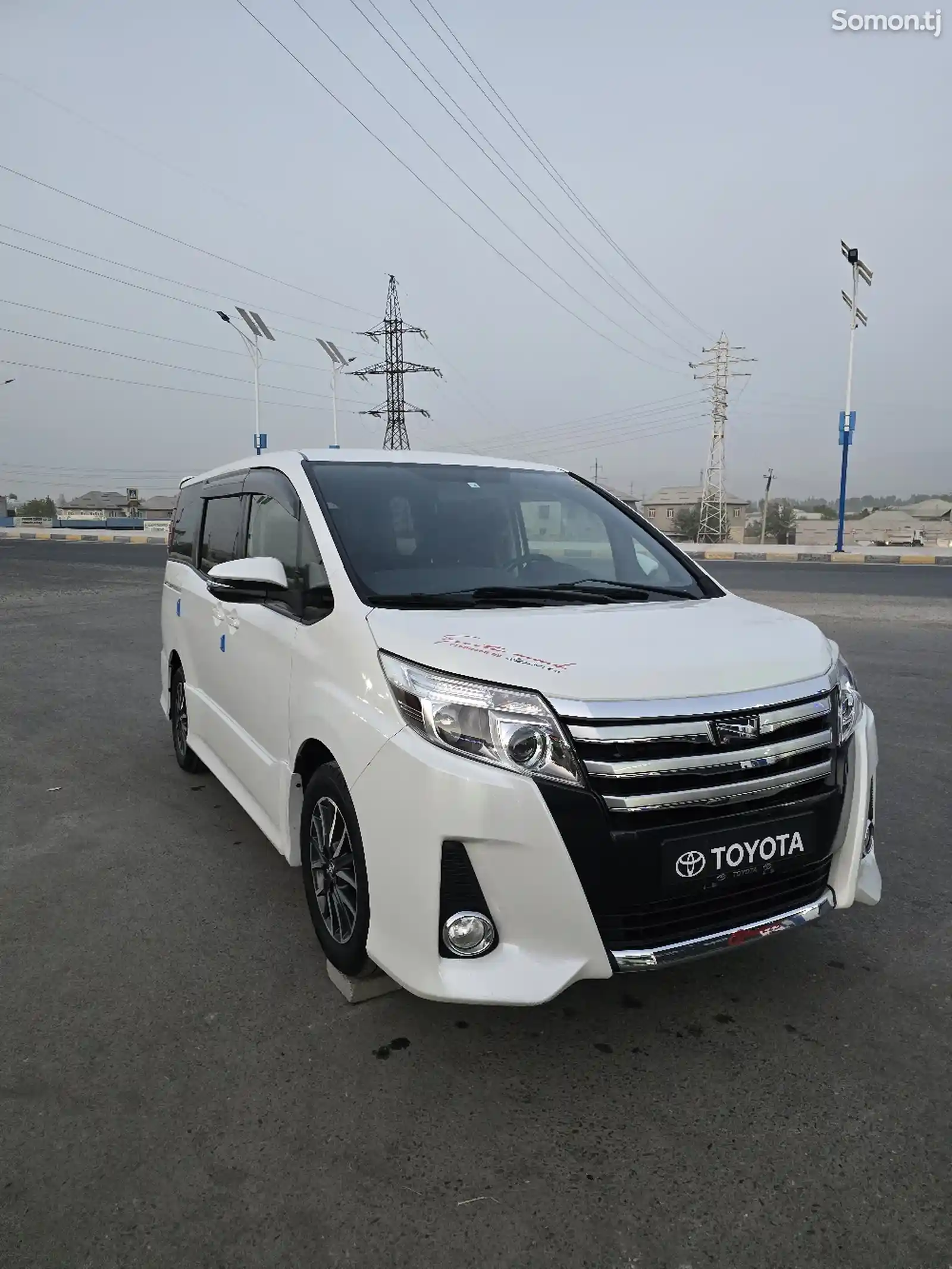 Toyota Voxy, 2014-3