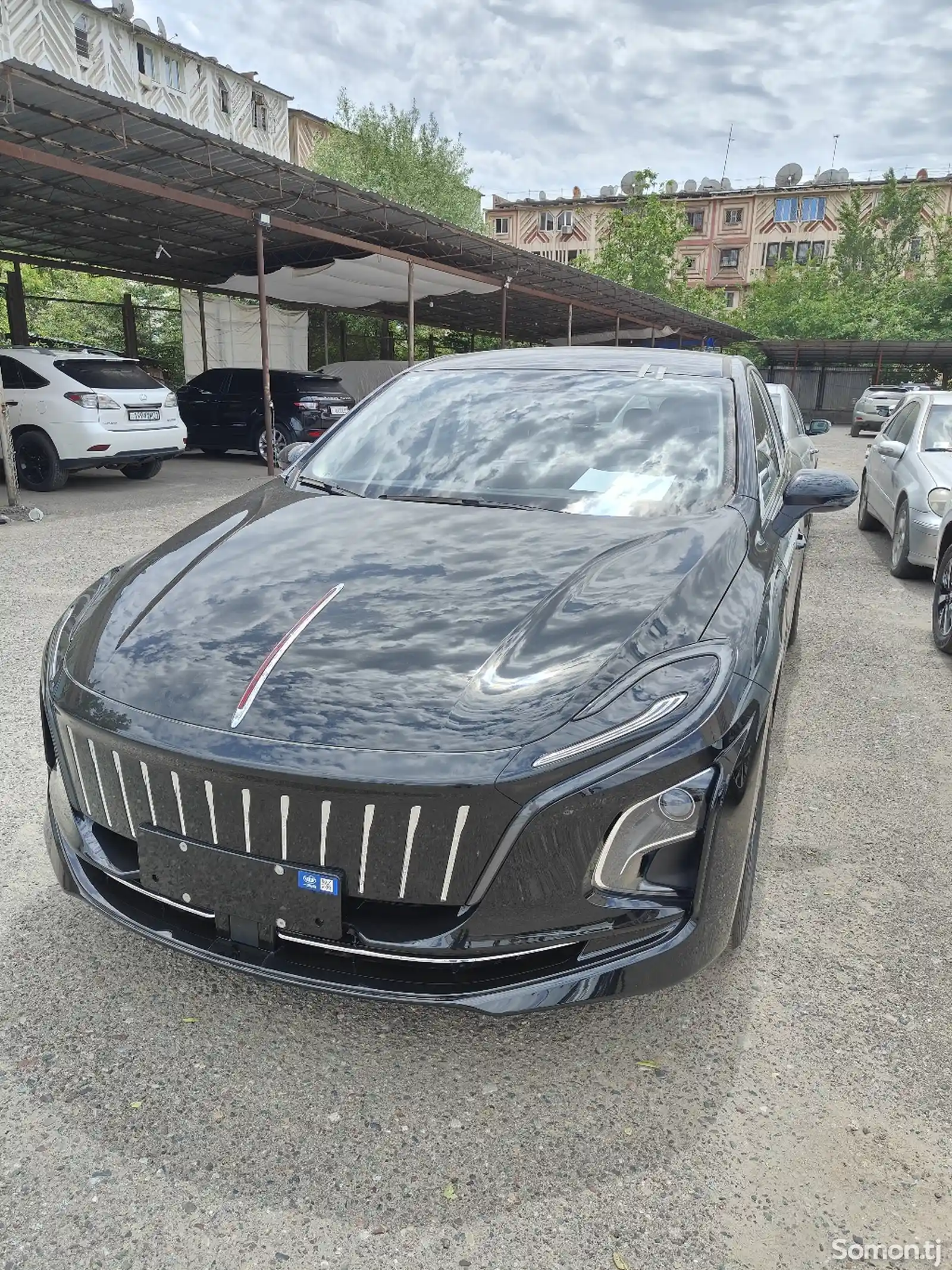 Hongqi E-Qm5, 2024-1