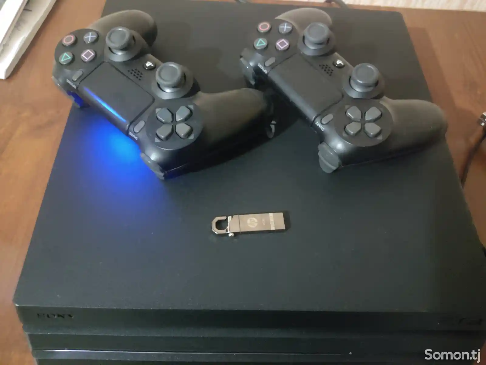 Игровая приставка Sony PlayStation 4 Pro-2