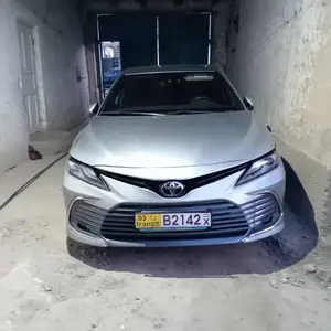 Toyota Camry, 2019