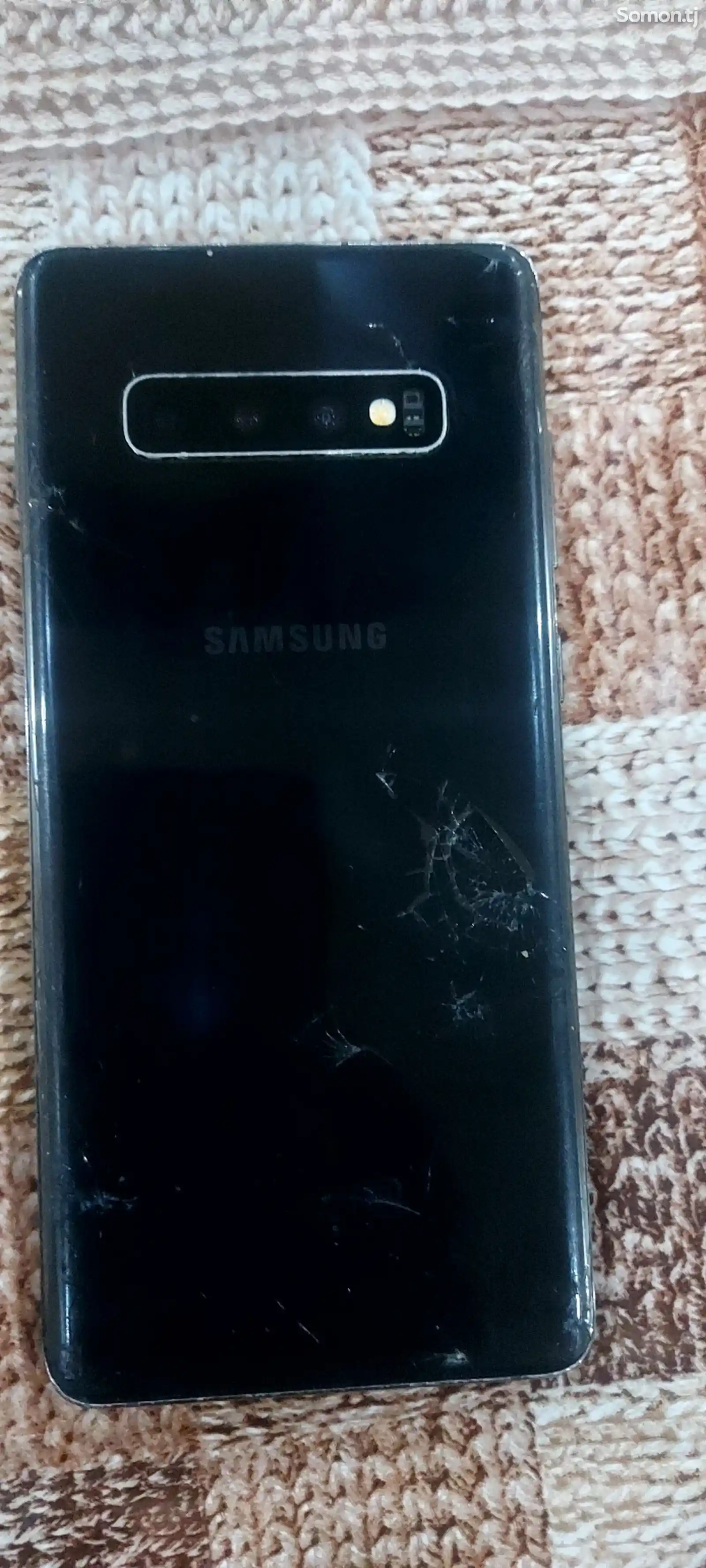 Samsung Galaxy S10+ на запчасти-4