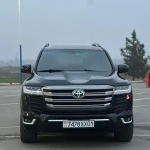 Toyota Land Cruiser, 2011