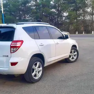 Toyota RAV 4, 2012