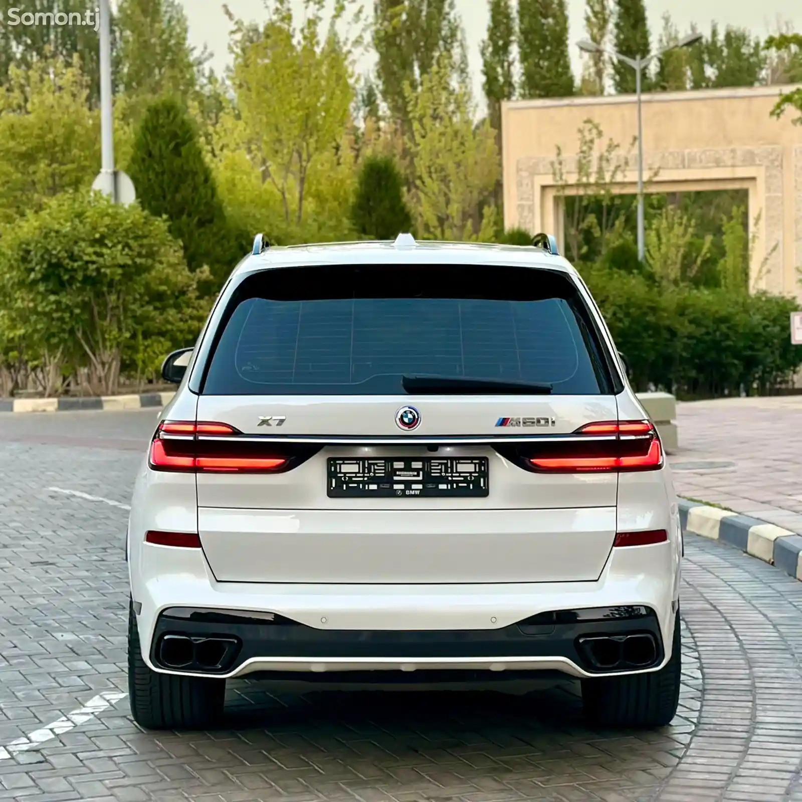 BMW X7, 2023-4