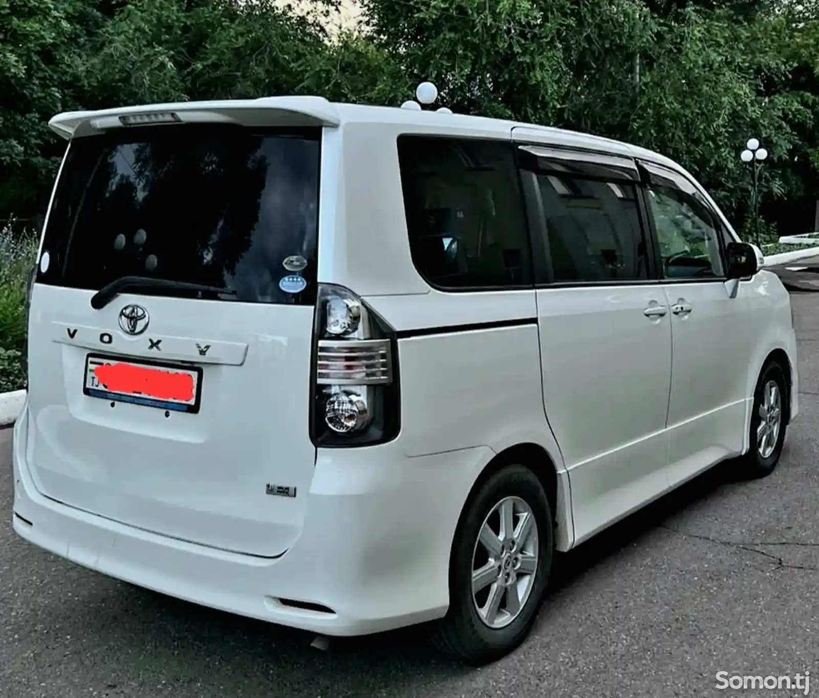 Toyota Voxy, 2008-5