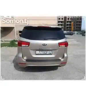 Kia Carnival, 2015