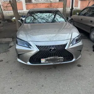 Lexus ES series, 2019