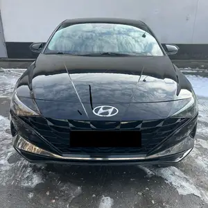 Hyundai Elantra, 2022