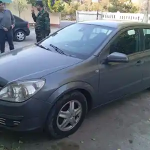 Opel Astra H, 2004