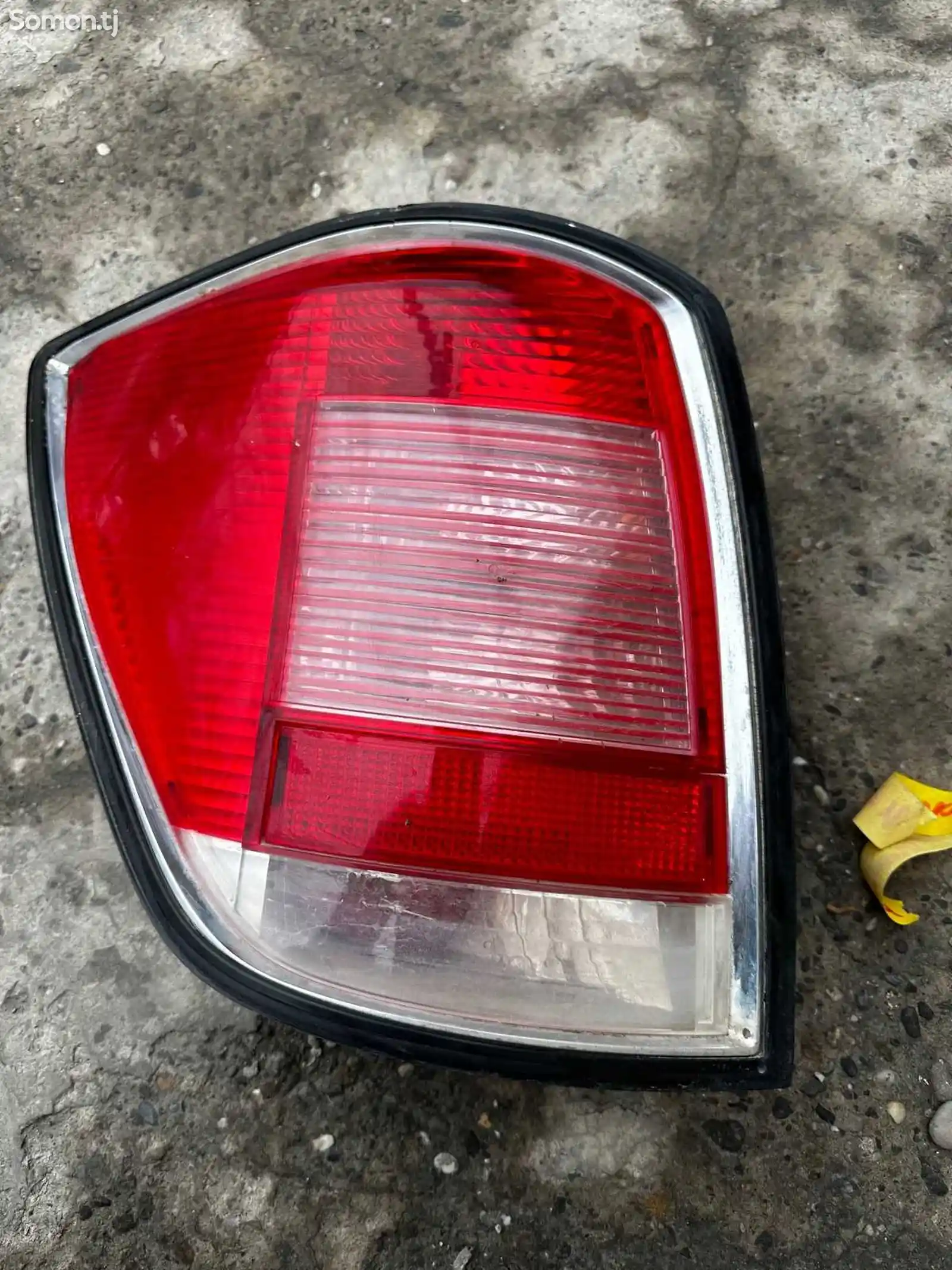Задний фонарь от Opel Astra H-1