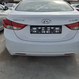 Hyundai Avante, 2011