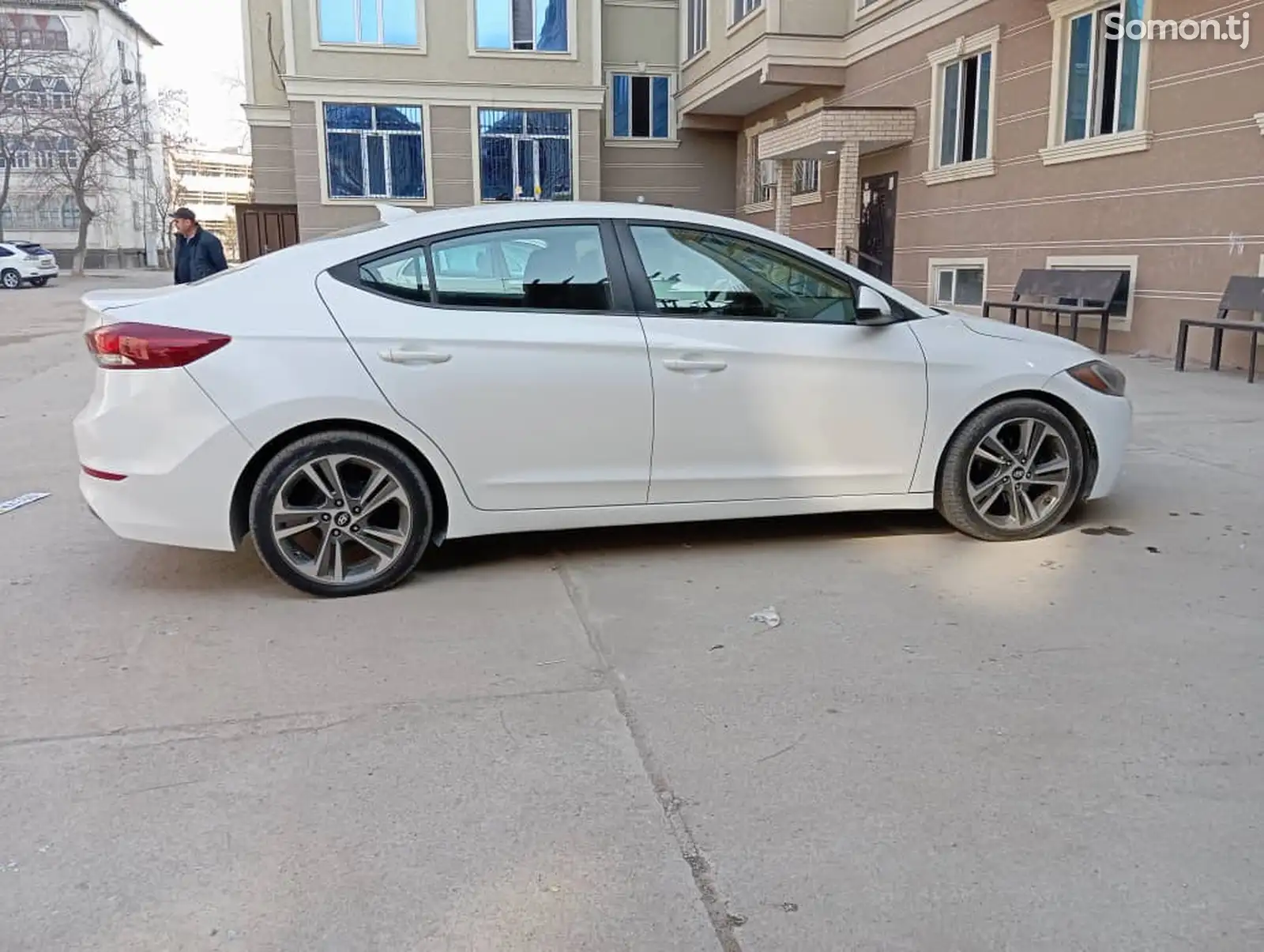 Hyundai Elantra, 2017-1