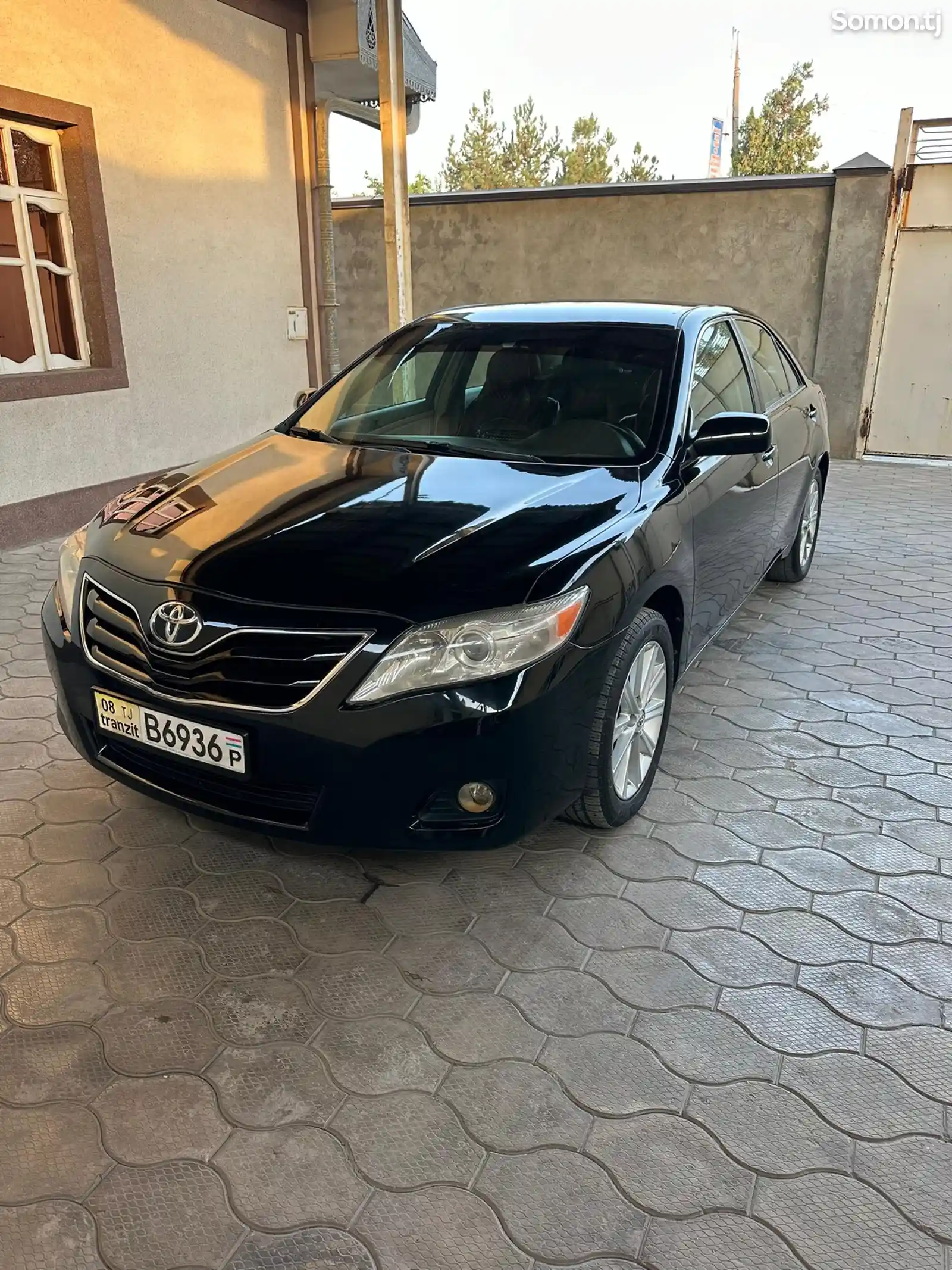 Toyota Camry, 2010-1