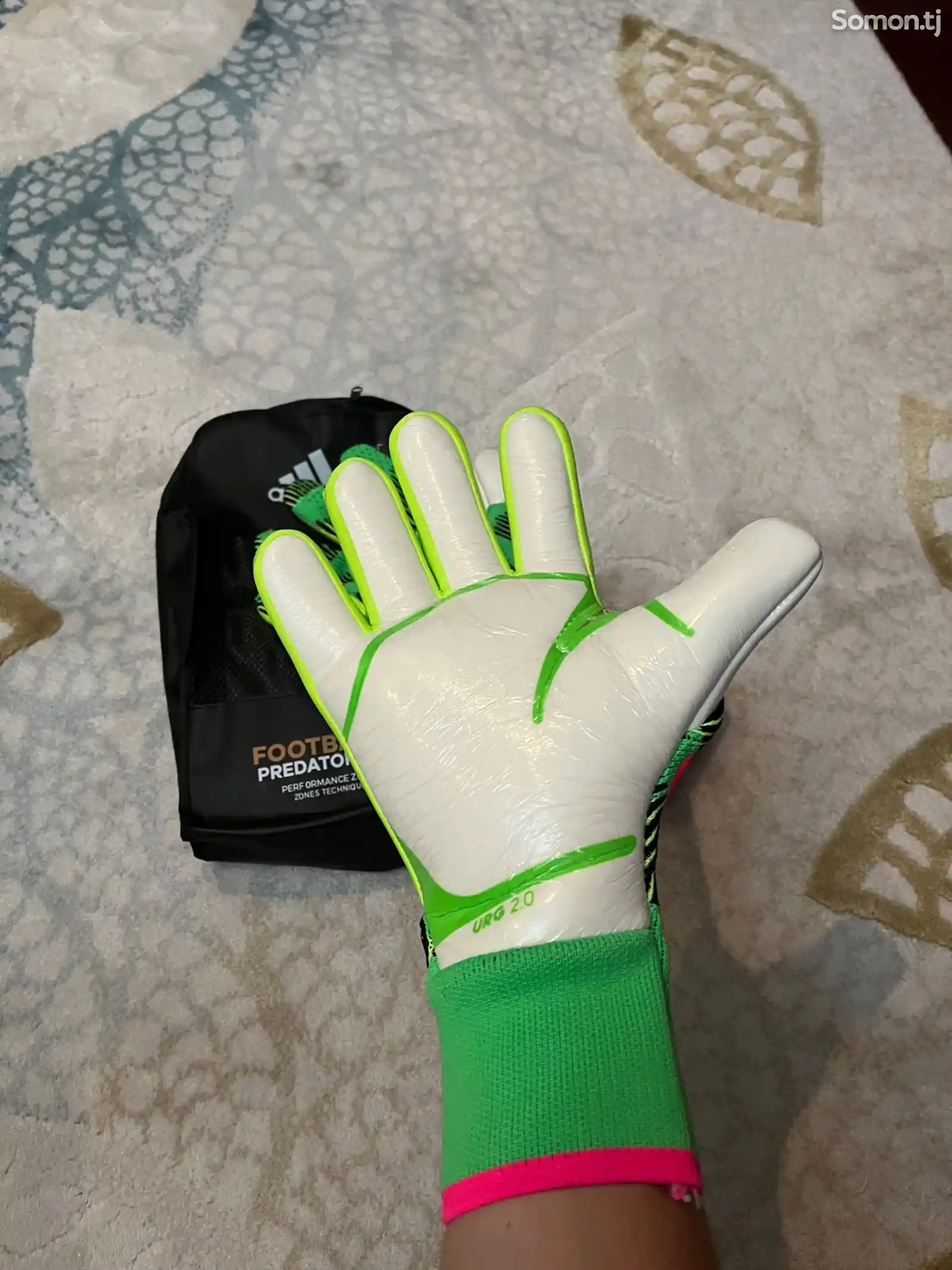 Вратарские перчатки Adidas Predator-2