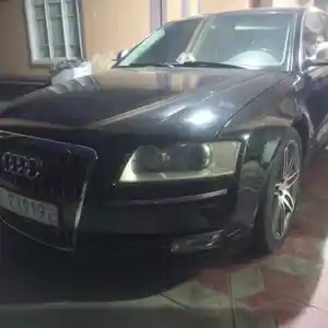 Audi S8, 2010