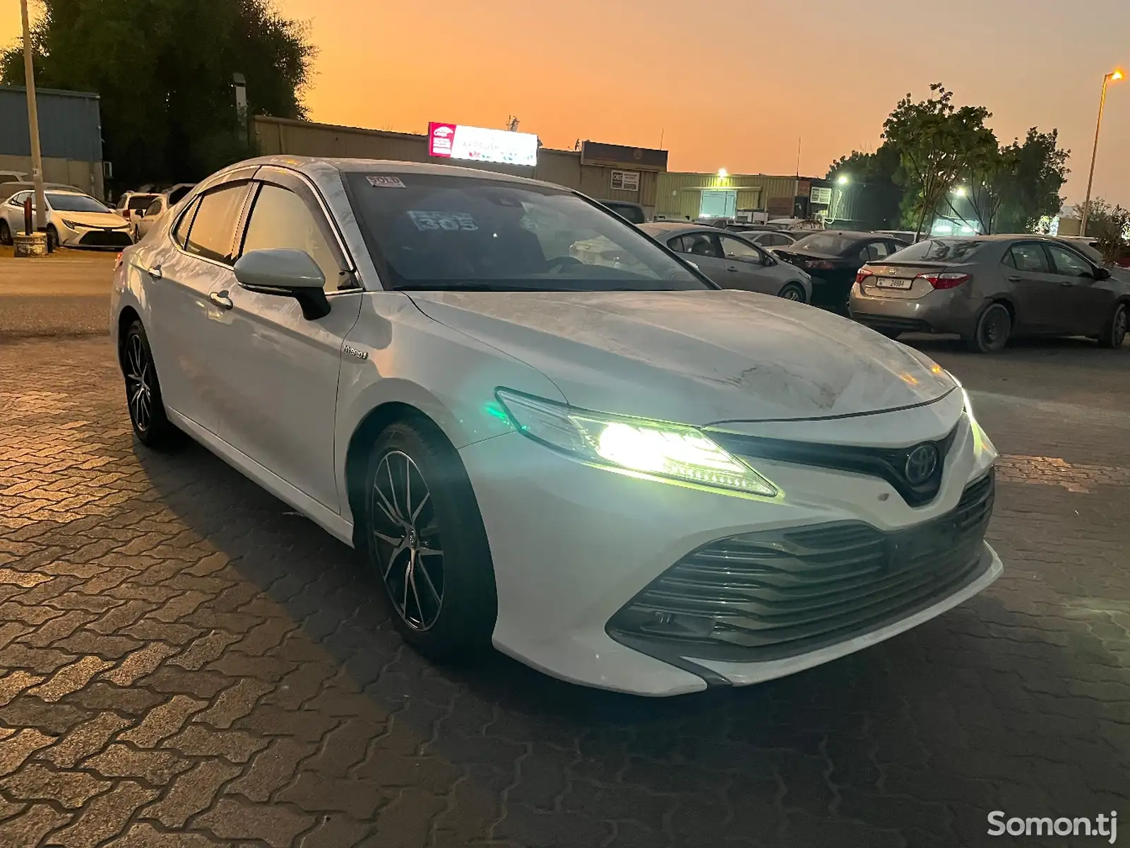 Toyota Camry, 2018-15