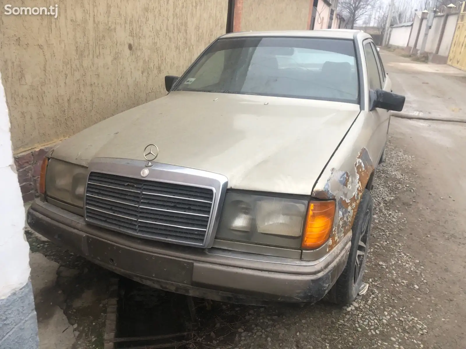 Mercedes-Benz W124, 1988-1