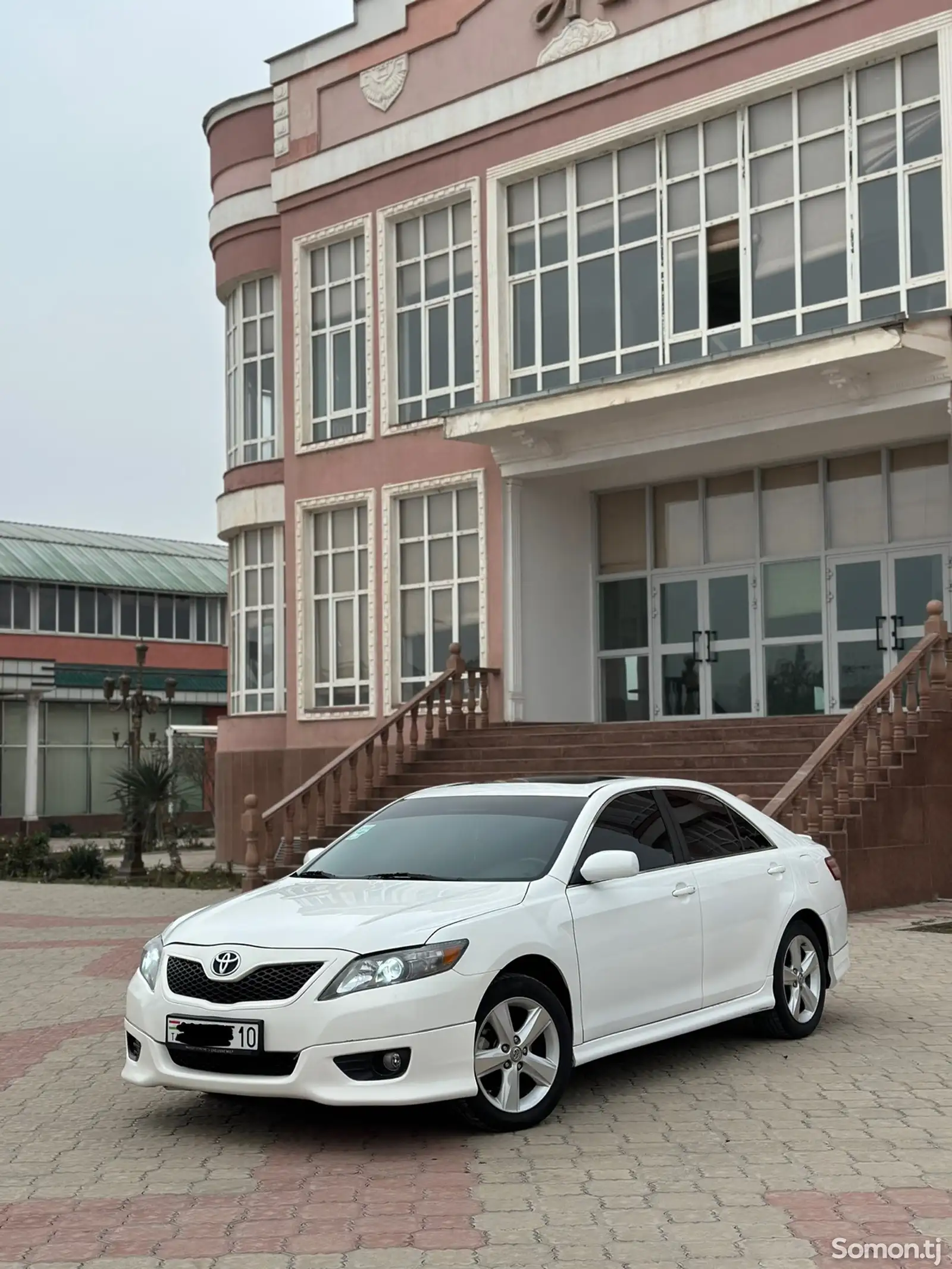 Toyota Camry, 2010-1