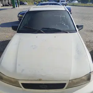 Daewoo Nexia, 1995