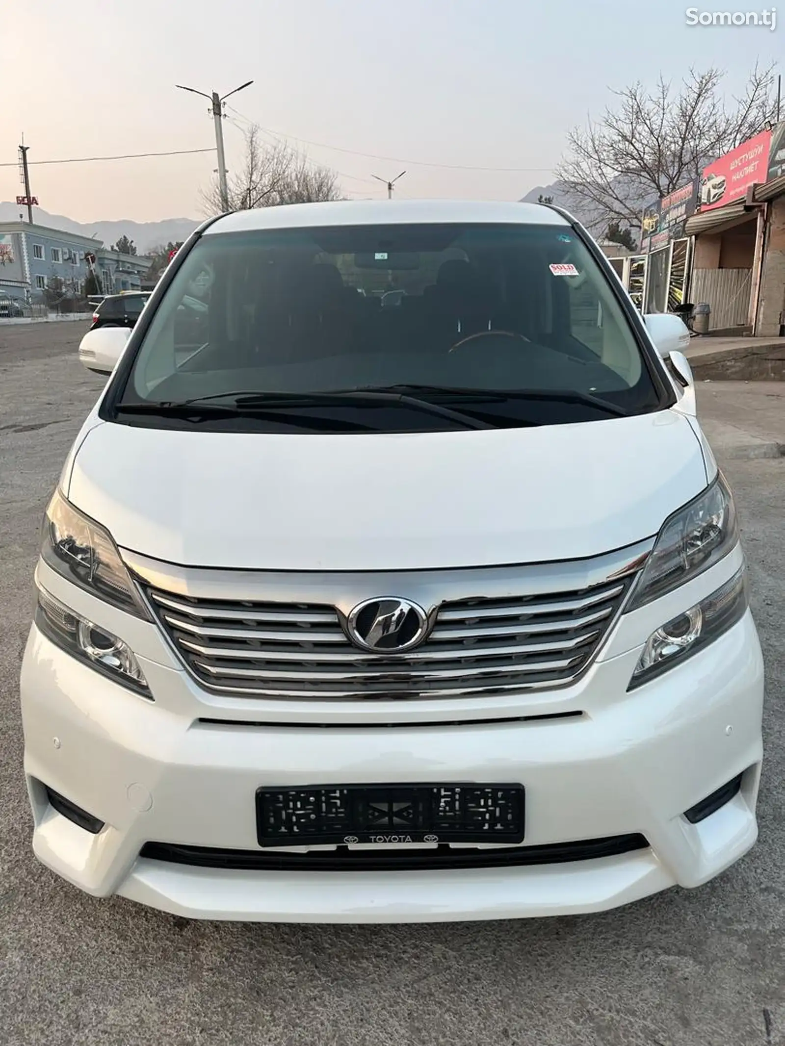 Toyota Vellfire, 2014-1