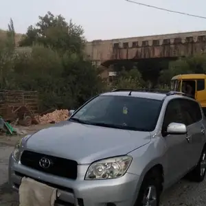 Toyota RAV 4, 2008