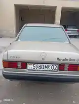 Mercedes-Benz W124, 1990-4