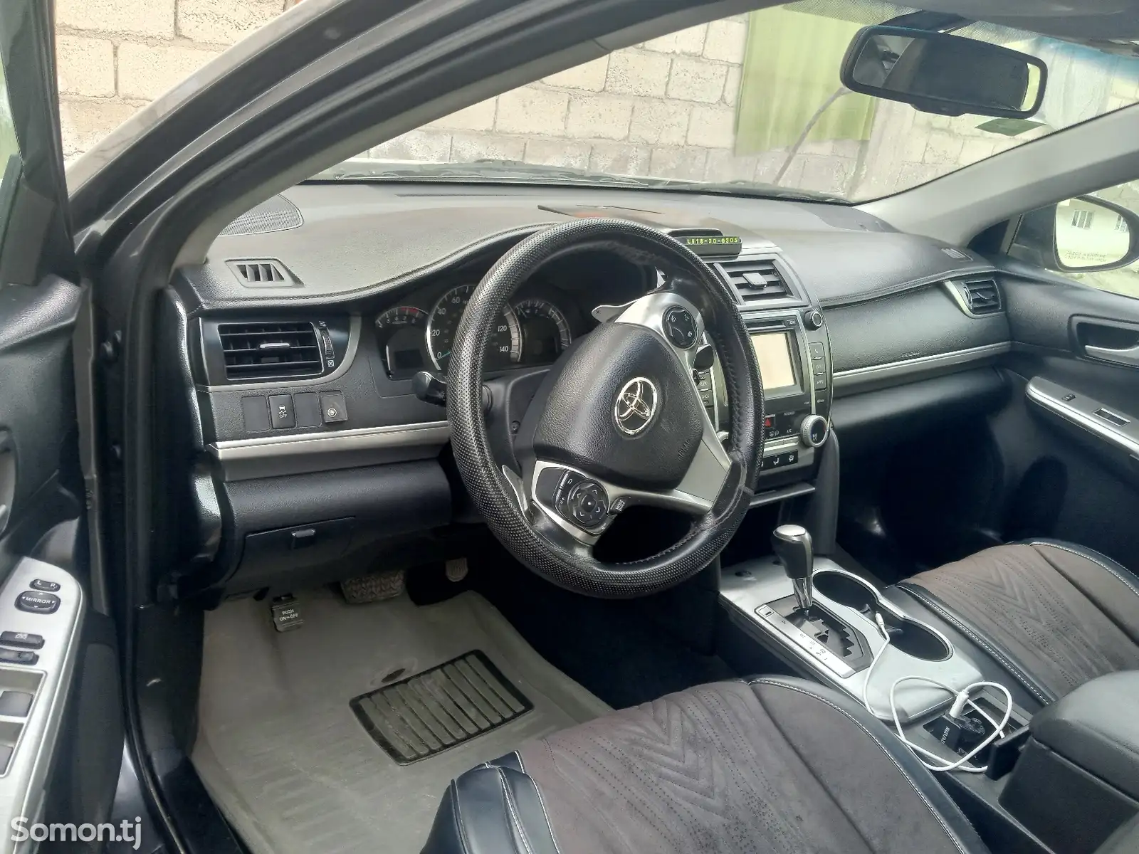 Toyota Camry, 2012-1