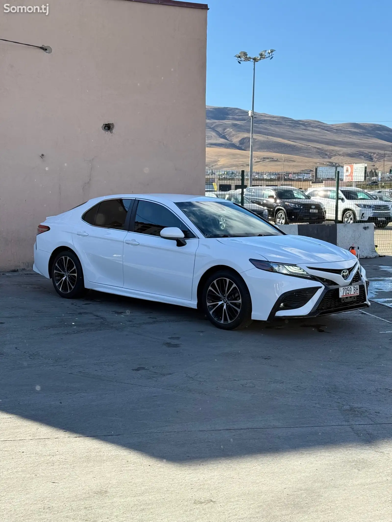 Toyota Camry, 2018-1