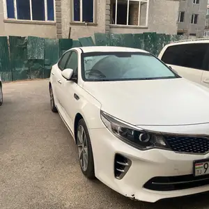 Kia K5, 2015