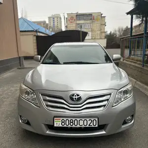 Toyota Camry, 2010