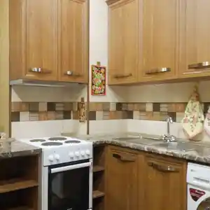 2-комн. квартира, 3 этаж, 85 м², Гранд Отель