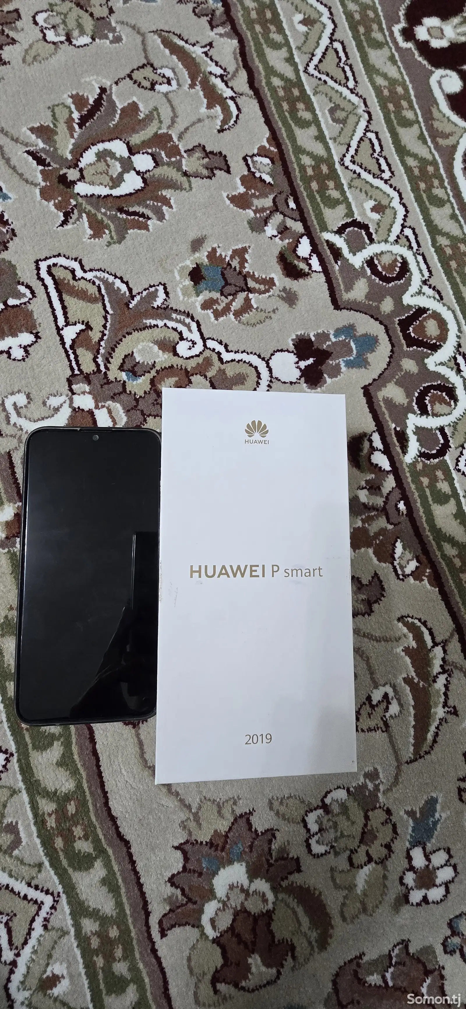 Телефон Huawei P Smart-1