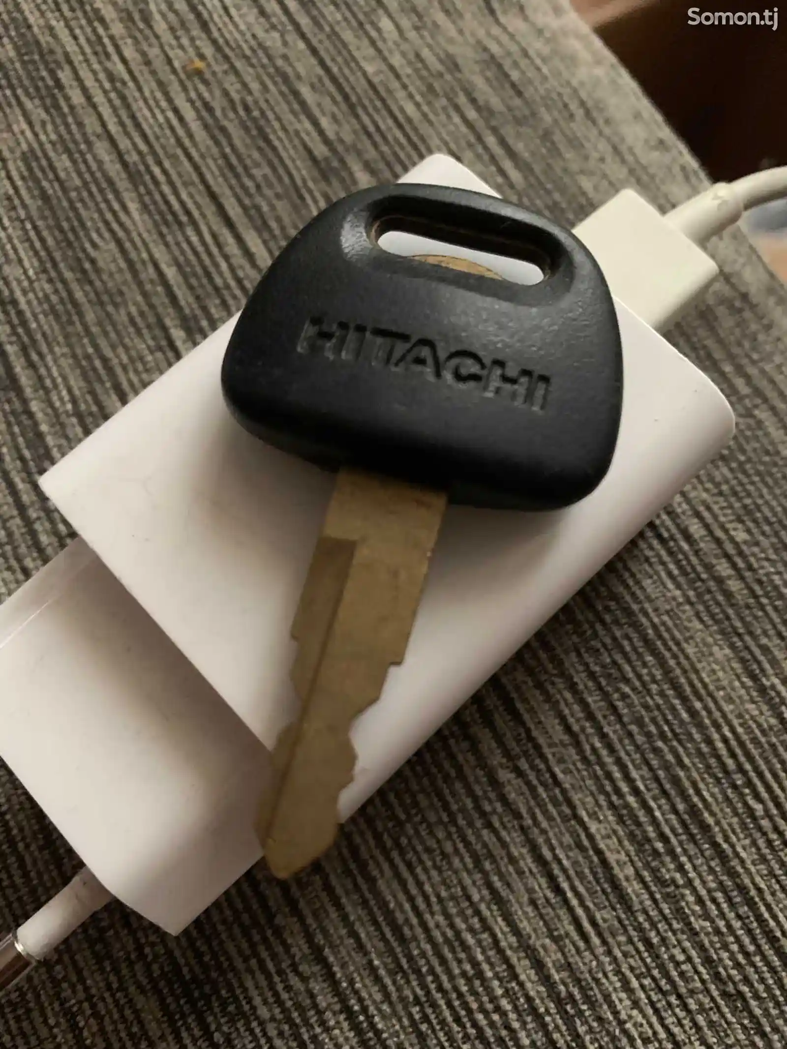 Ключ зажигания от экскаватора Hitachi