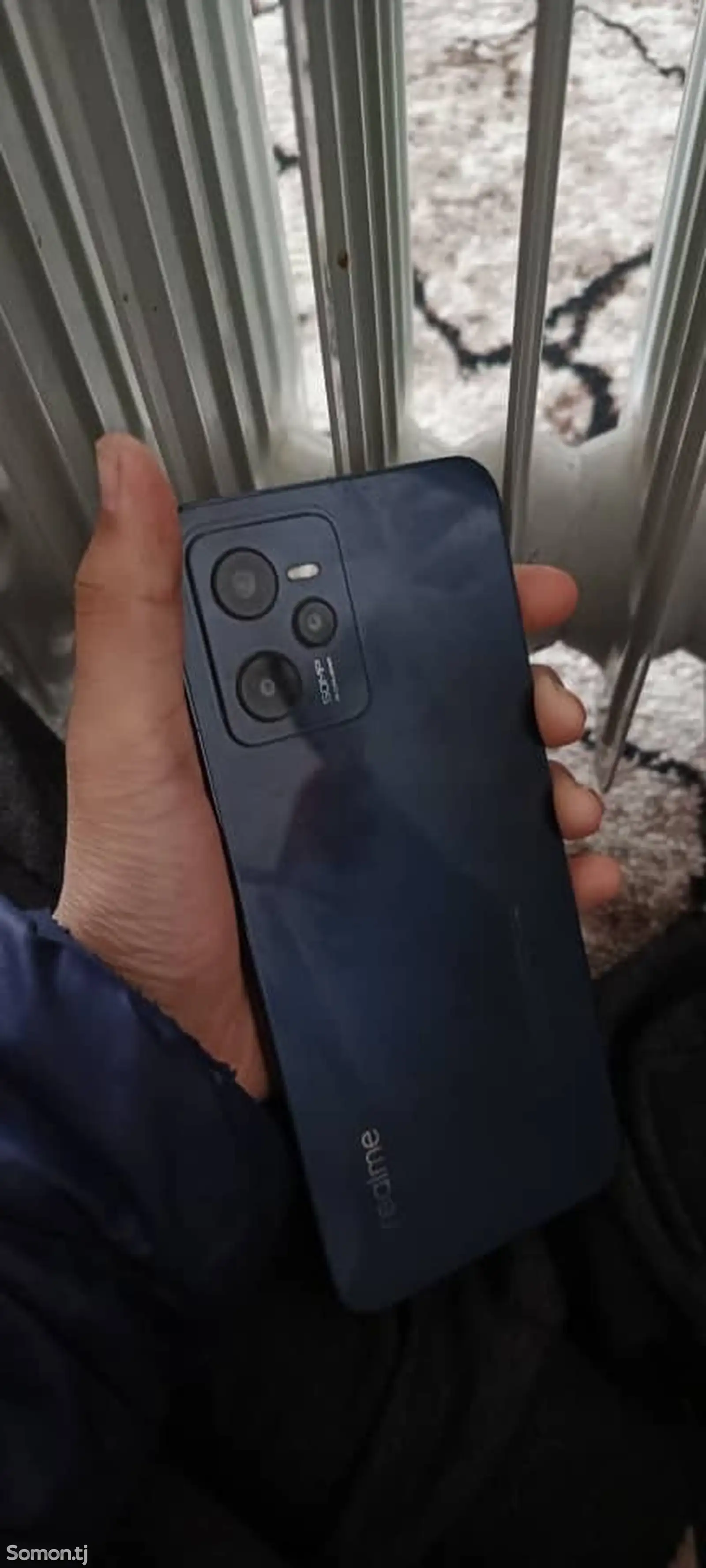 Телефон Realme-1