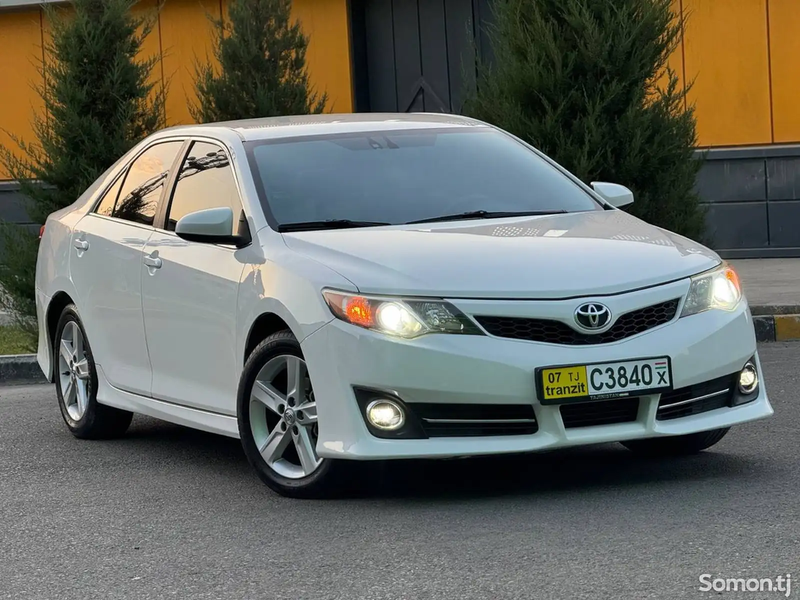 Toyota Camry, 2013-1