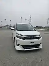 Toyota Voxy, 2014-11