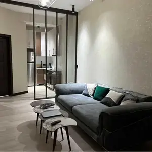 2-комн. квартира, 13 этаж, 60м², Шохмансур