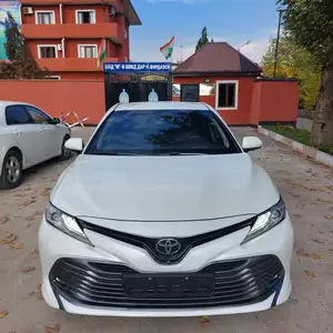 Toyota Camry, 2019