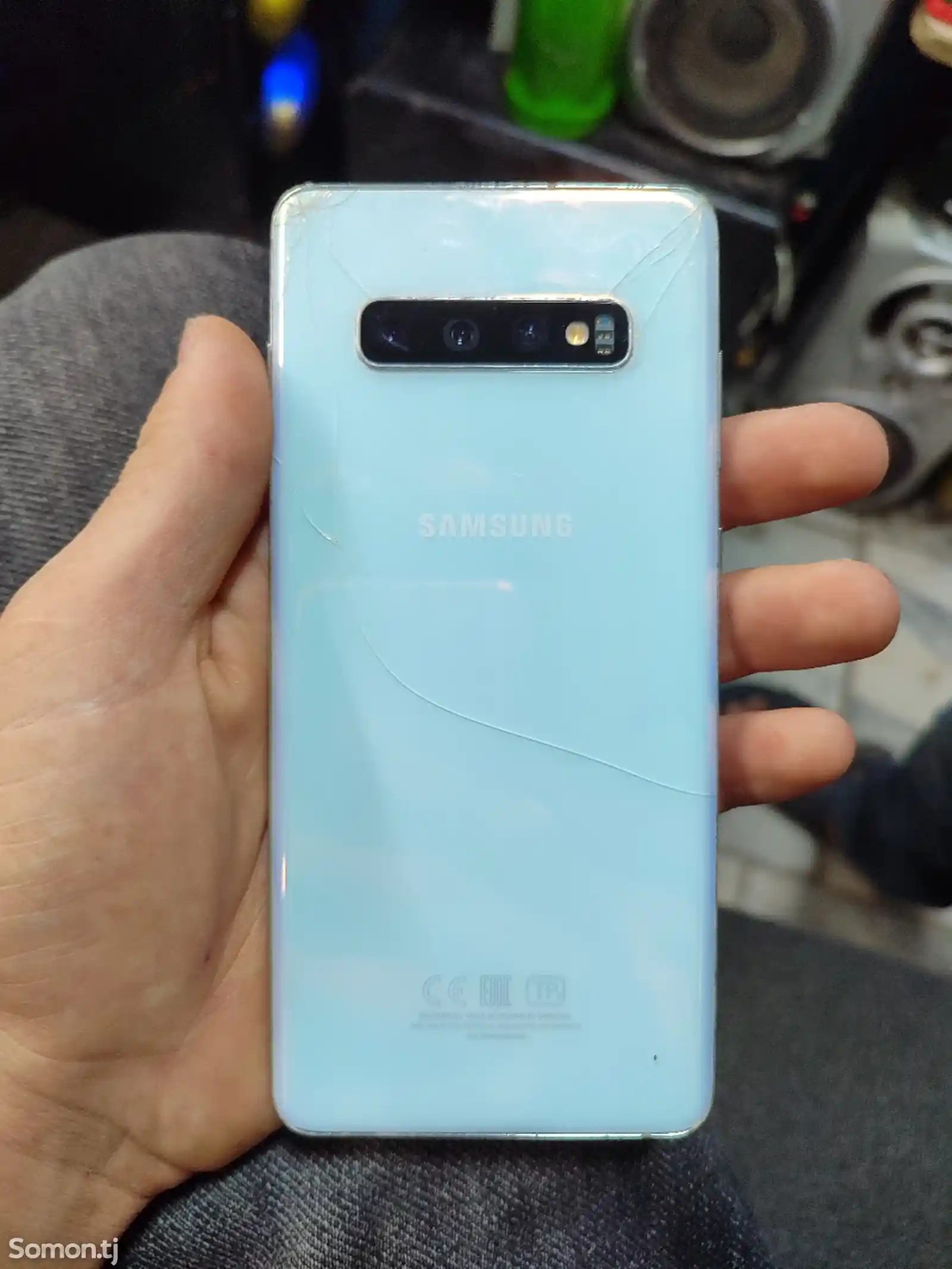 Samsung Galaxy S10+-2